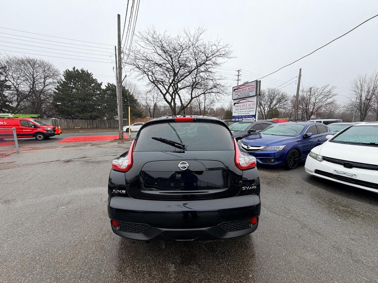 2016 Nissan Juke SV Photo