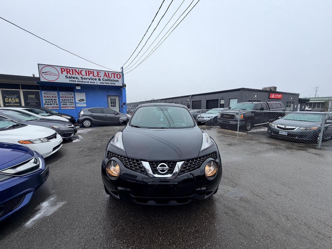 2016 Nissan Juke SV Photo
