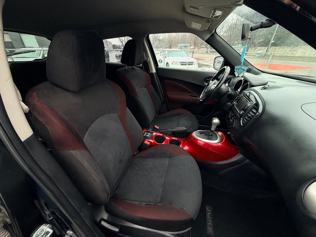 2016 Nissan Juke SV Photo