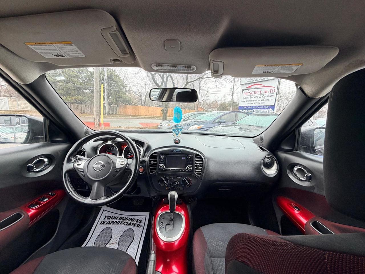 2016 Nissan Juke SV Photo