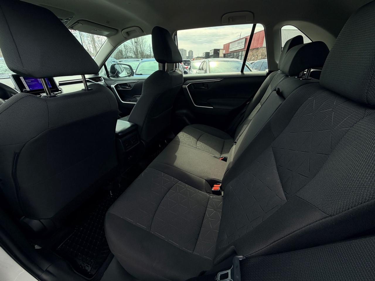 2023 Toyota RAV4 LE Photo
