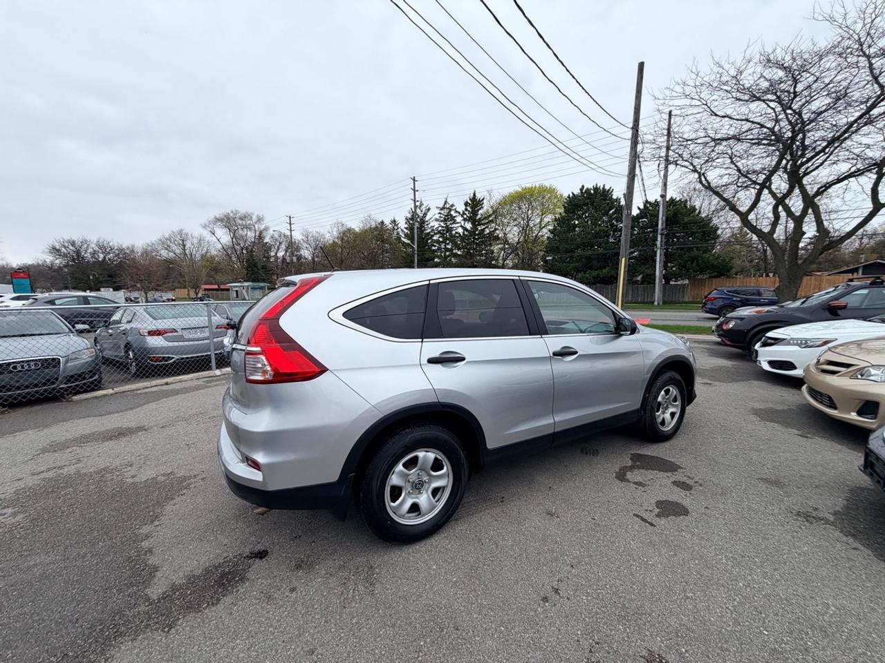 2015 Honda CR-V LX Photo