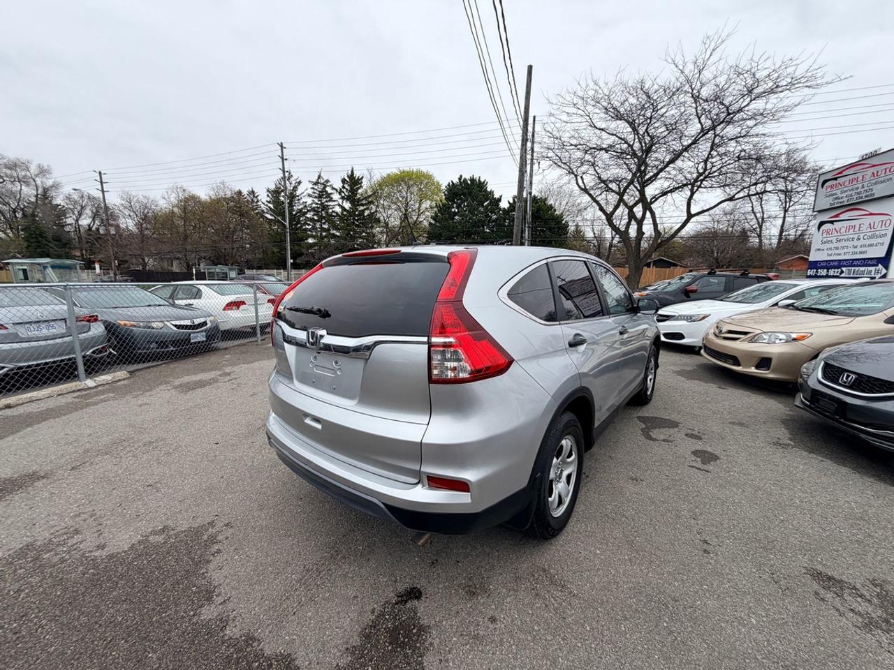 2015 Honda CR-V LX Photo