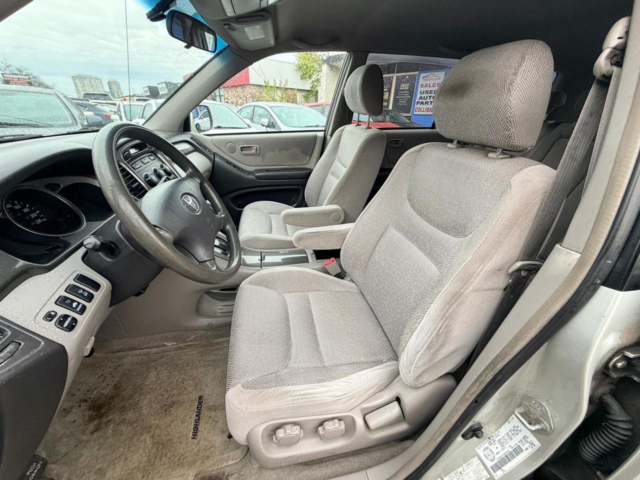 2003 Toyota Highlander BASE Photo