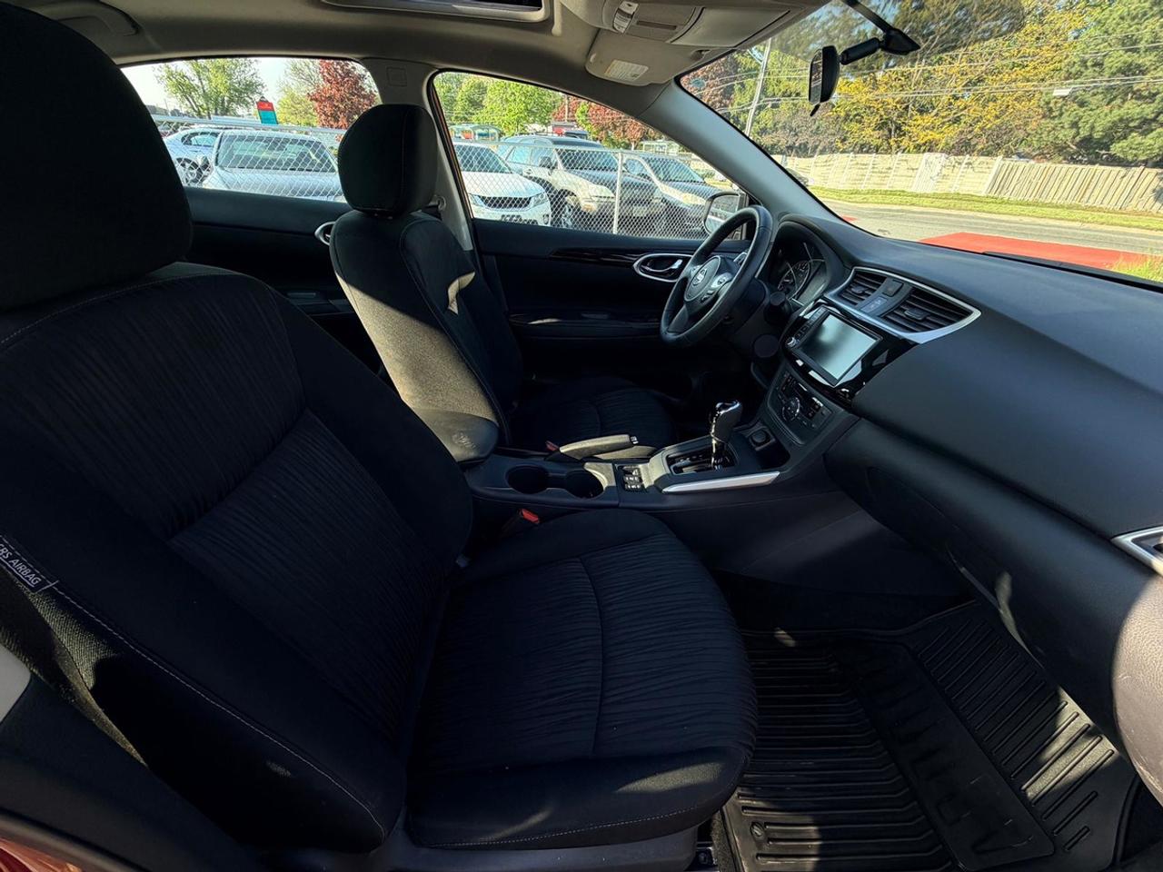 2019 Nissan Sentra SV Photo