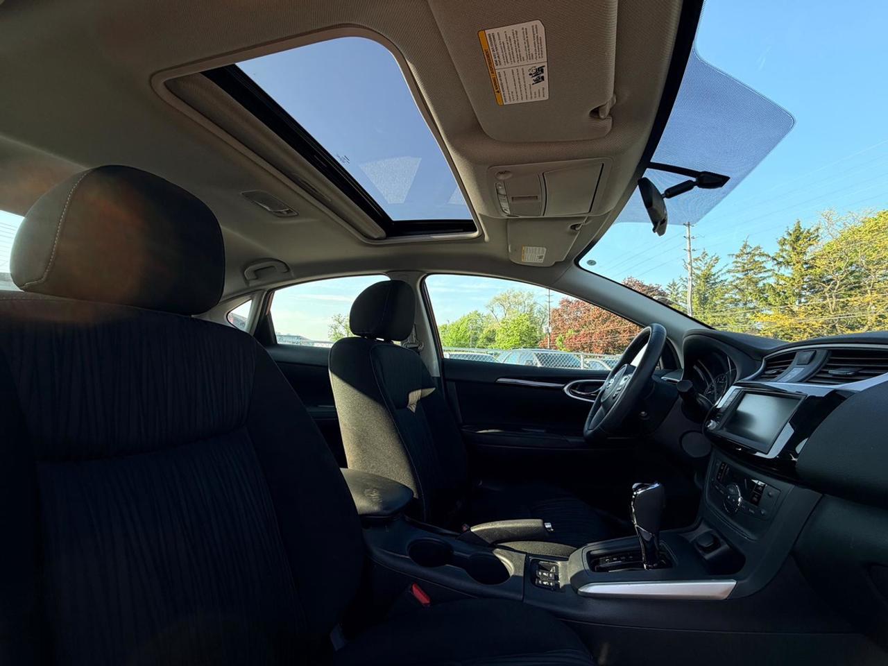 2019 Nissan Sentra SV Photo