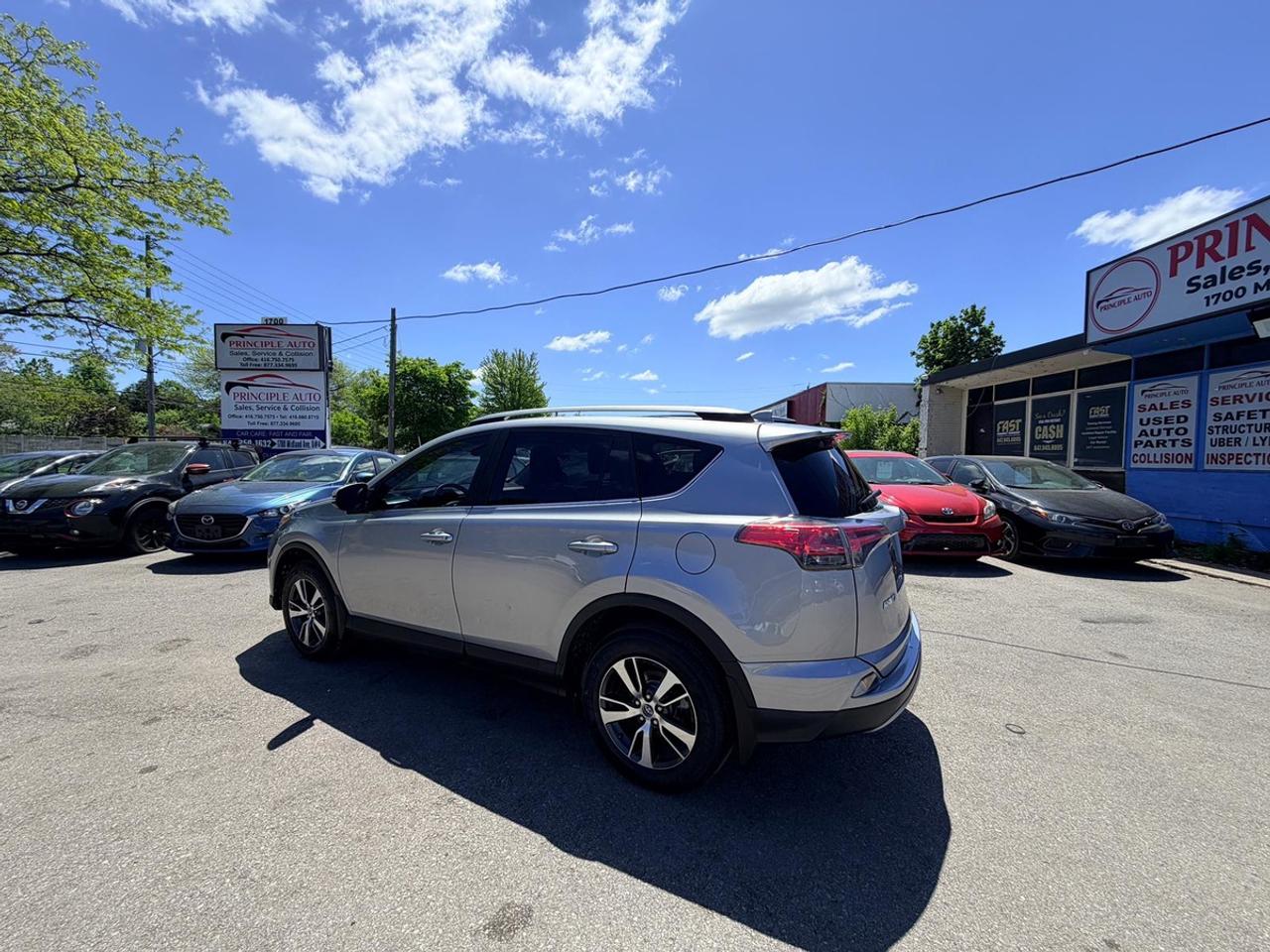 2018 Toyota RAV4 XLE Photo