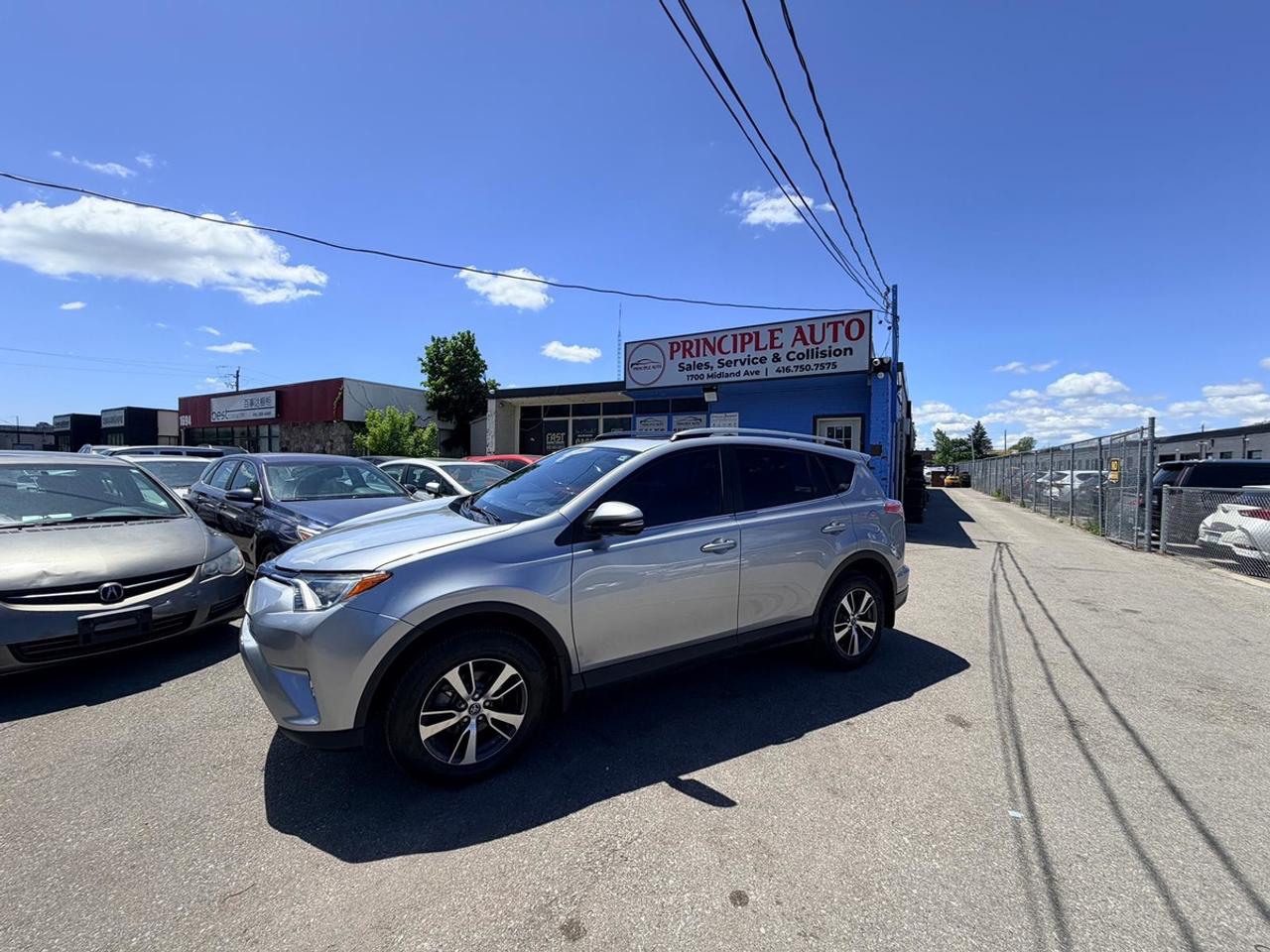2018 Toyota RAV4 XLE Photo5