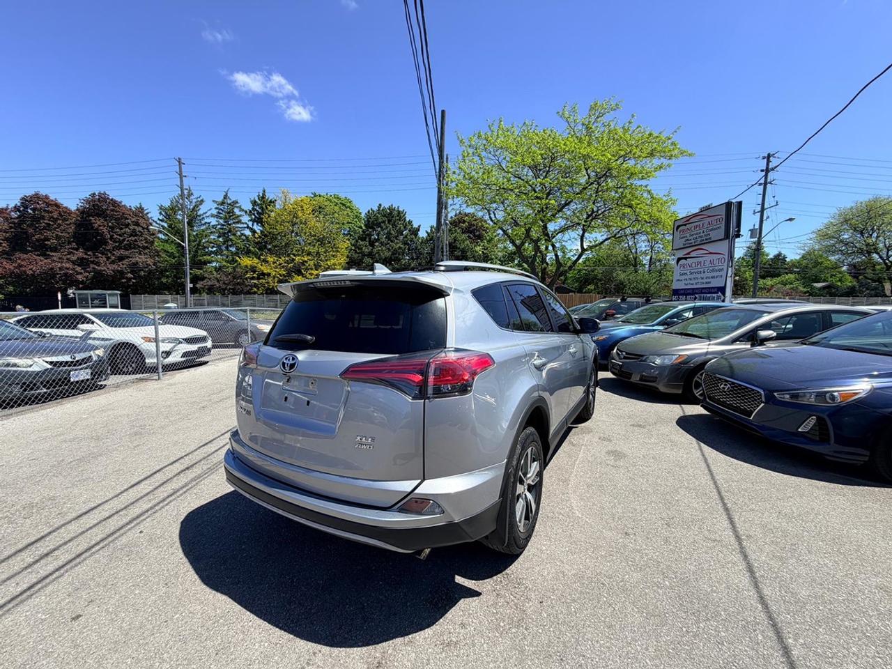 2018 Toyota RAV4 XLE Photo