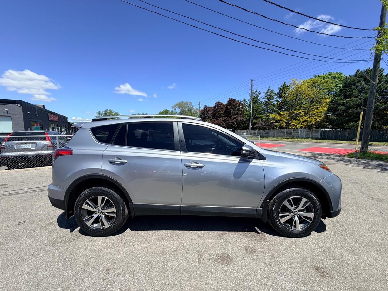 2018 Toyota RAV4 XLE Photo