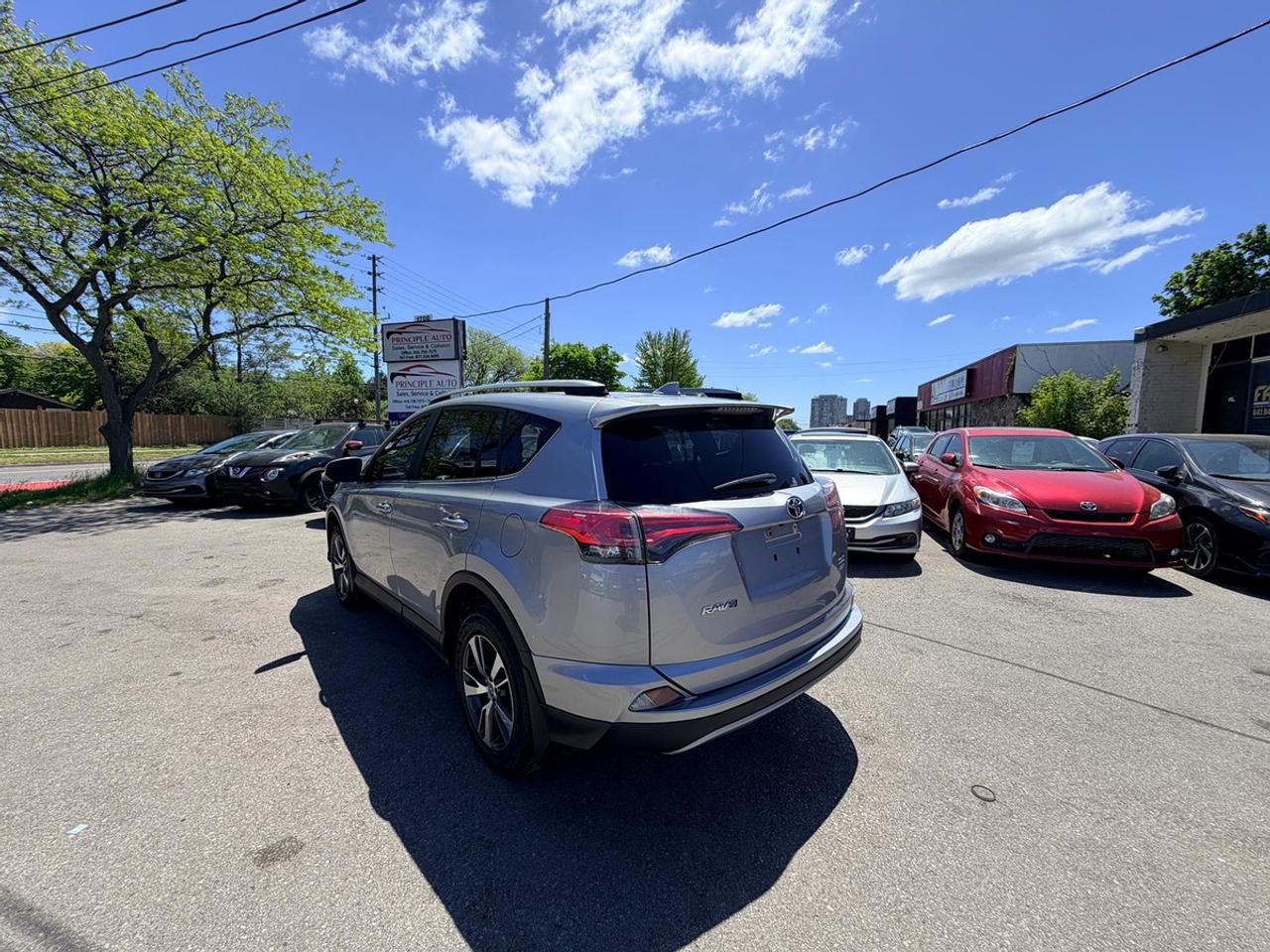 2018 Toyota RAV4 XLE Photo