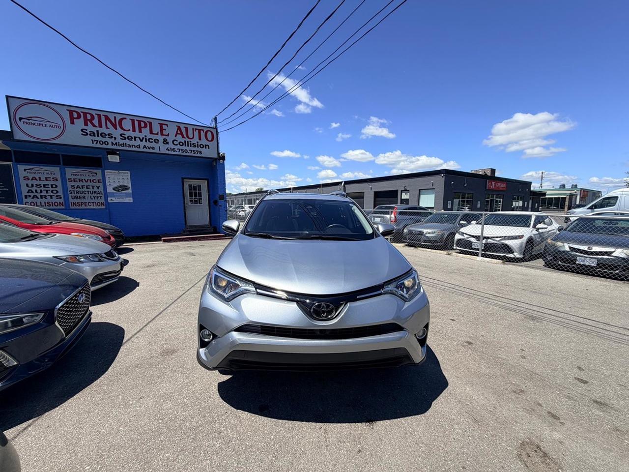 2018 Toyota RAV4 XLE Photo
