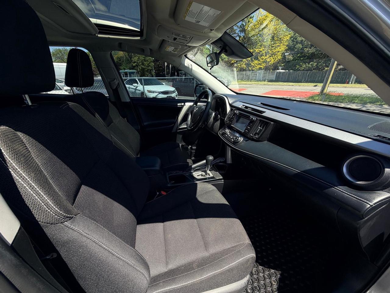 2018 Toyota RAV4 XLE Photo