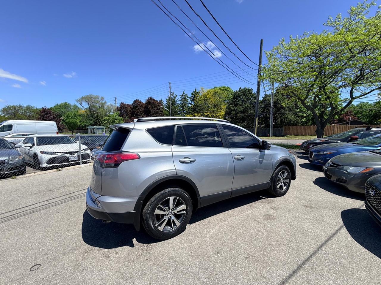 2018 Toyota RAV4 XLE Photo