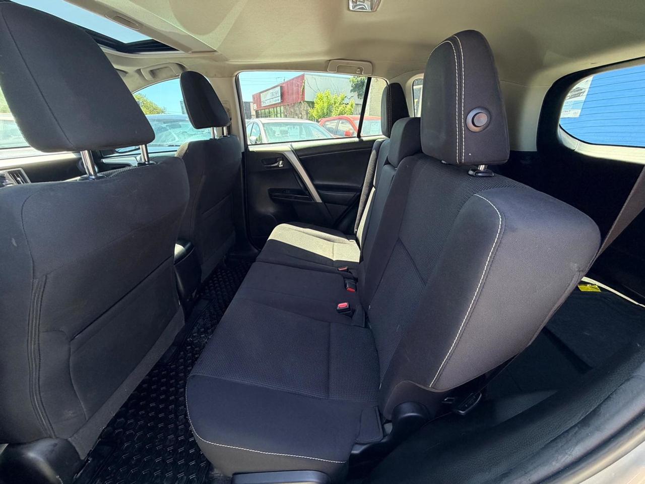 2018 Toyota RAV4 XLE Photo