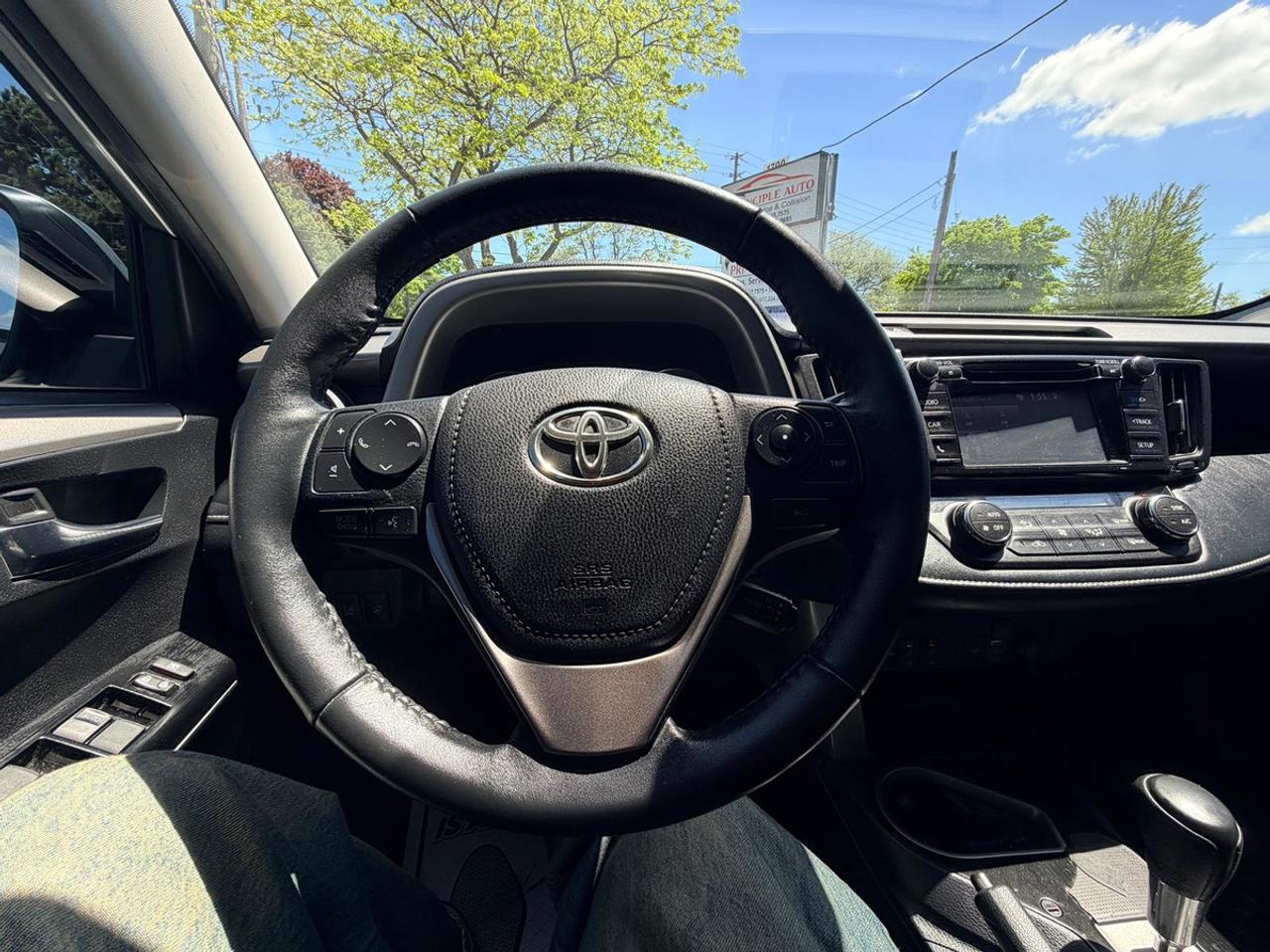 2018 Toyota RAV4 XLE Photo