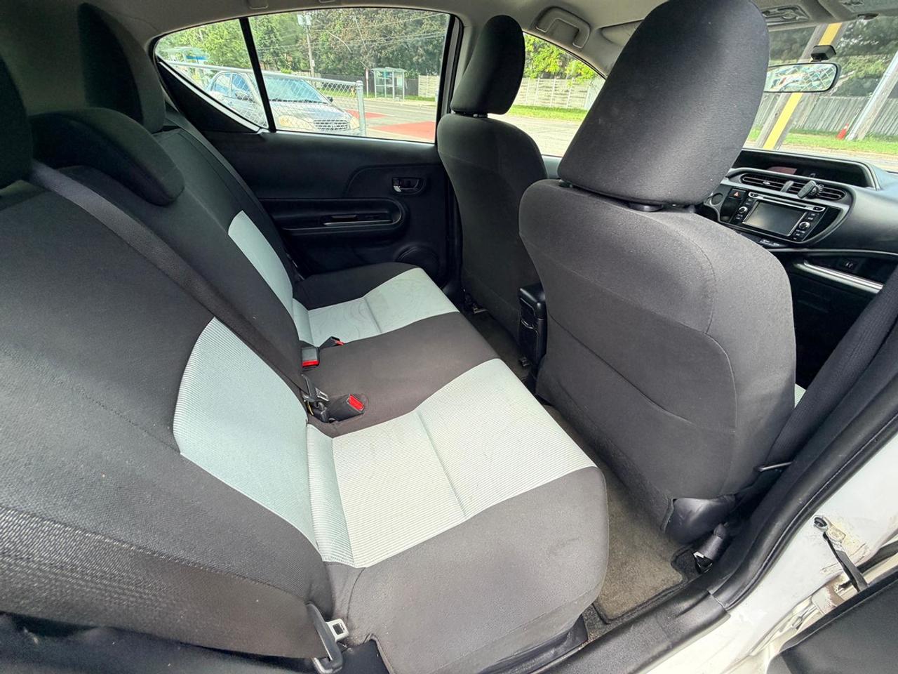 2015 Toyota Prius c Two Photo