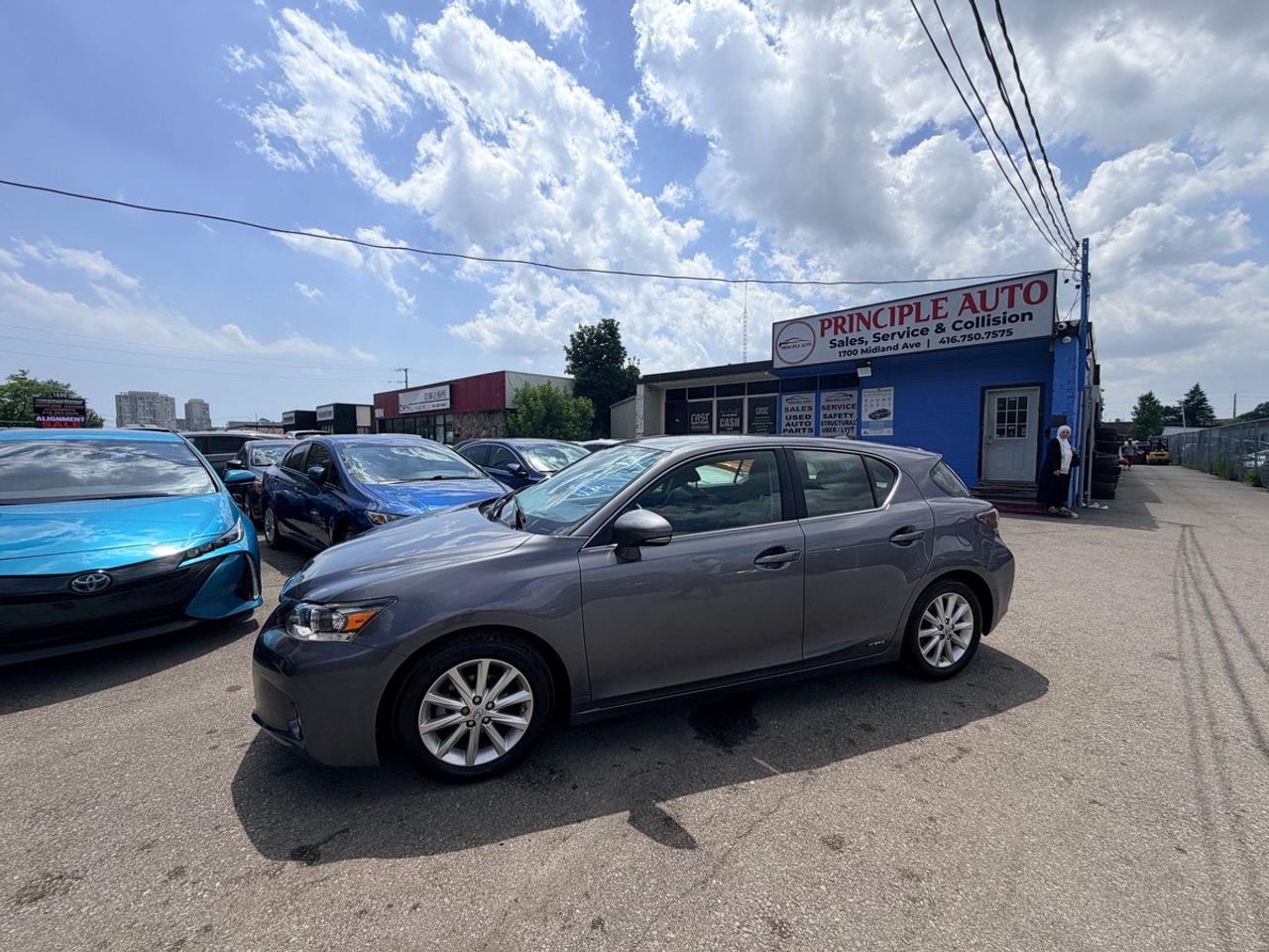 2013 Lexus CT 200h Base Photo5