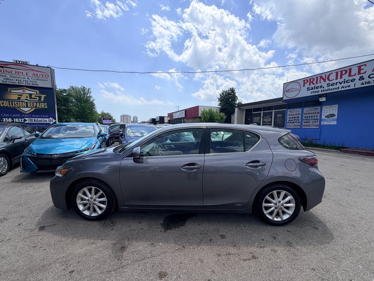 2013 Lexus CT 200h Base Photo