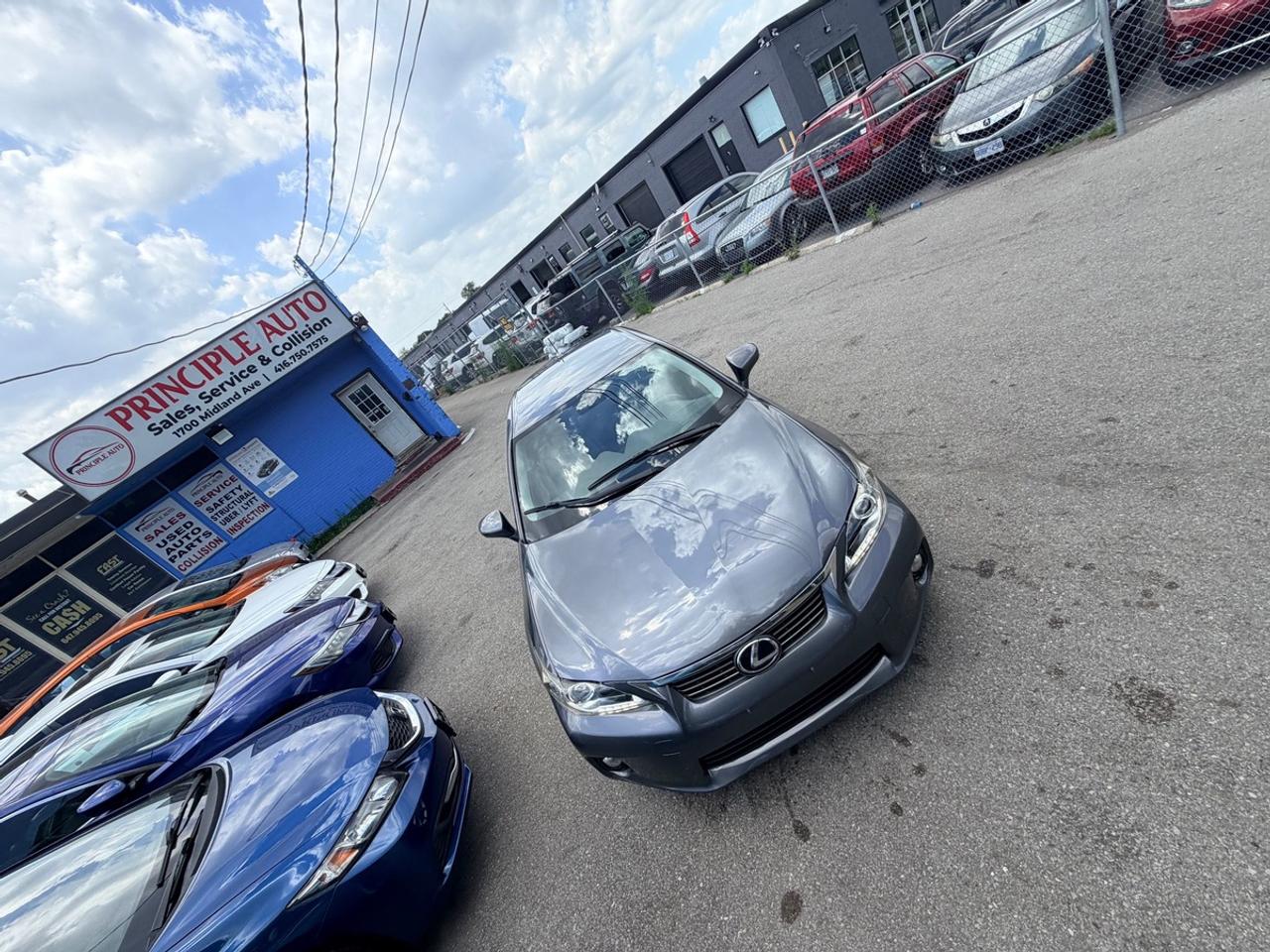 2013 Lexus CT 200h Base Photo