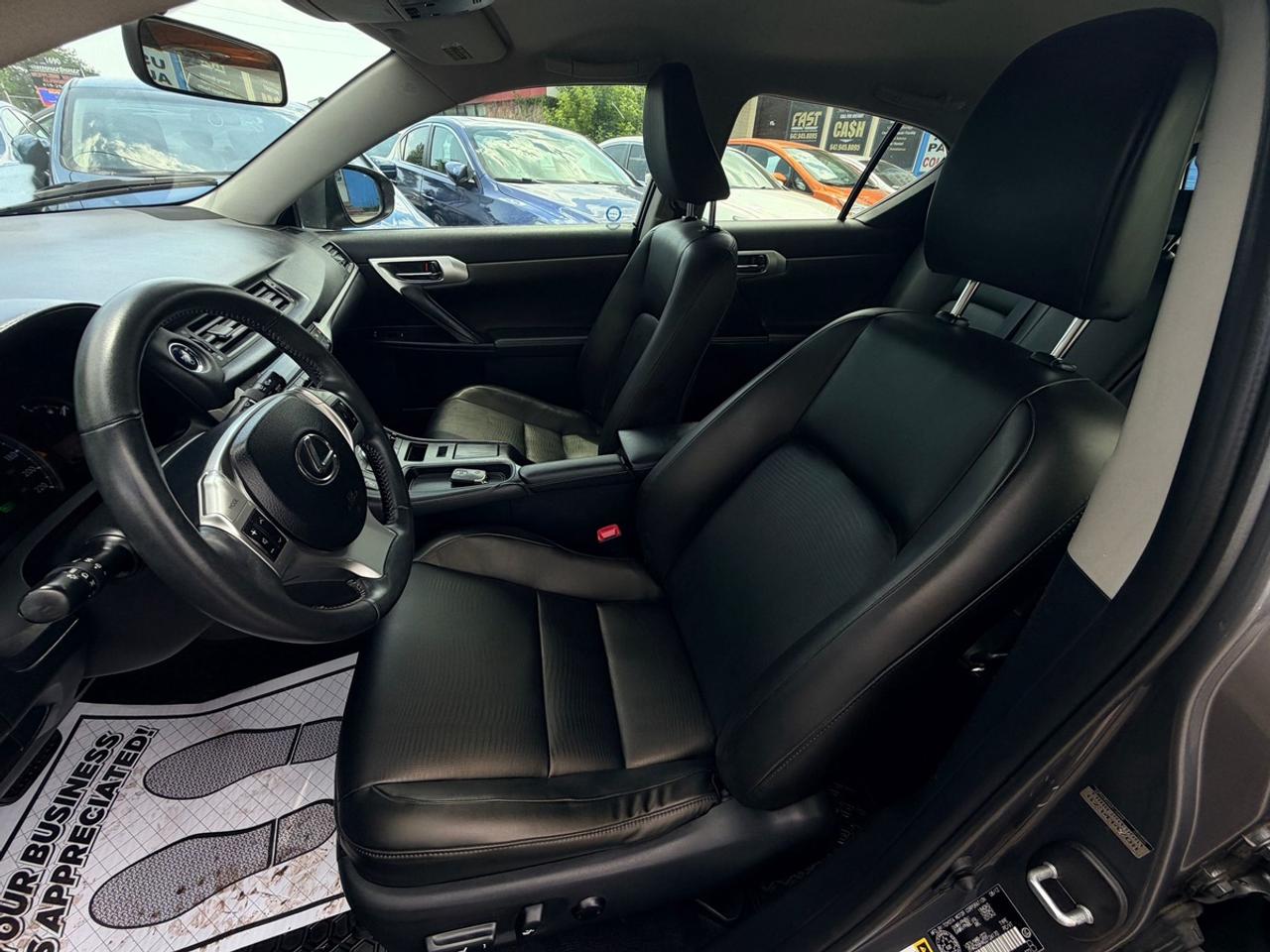 2013 Lexus CT 200h Base Photo