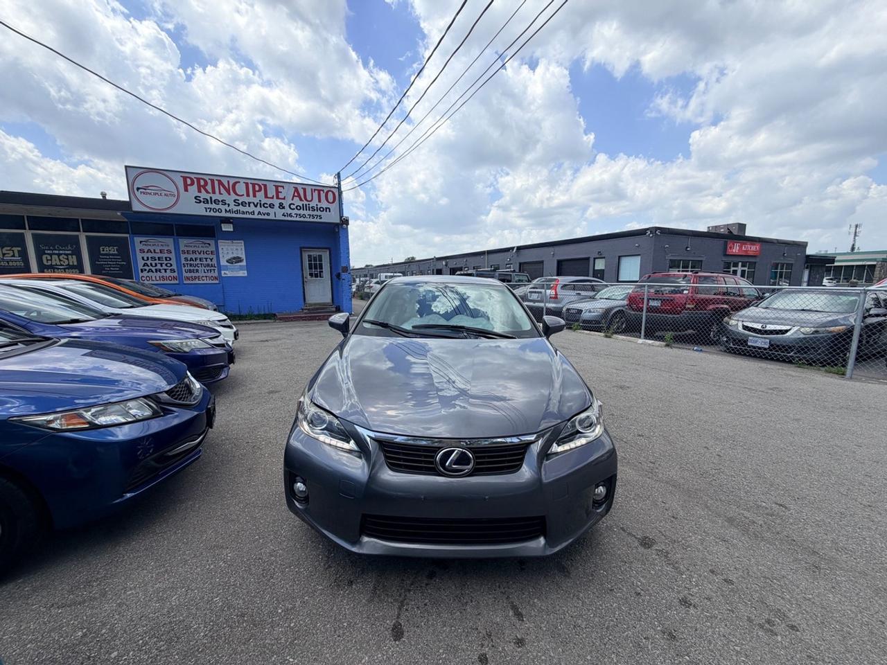 2013 Lexus CT 200h Base Photo