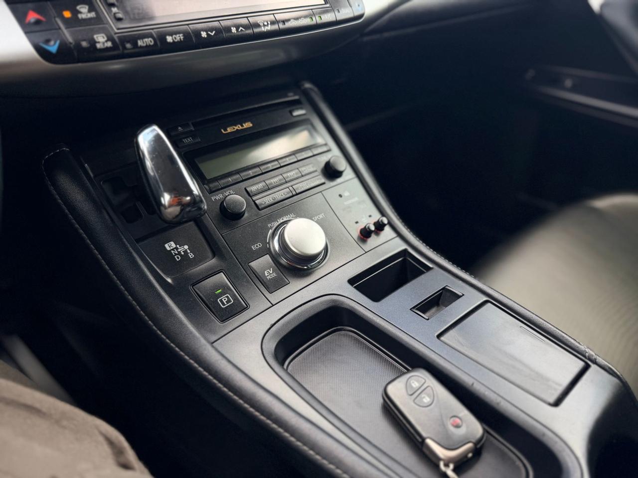 2013 Lexus CT 200h Base Photo
