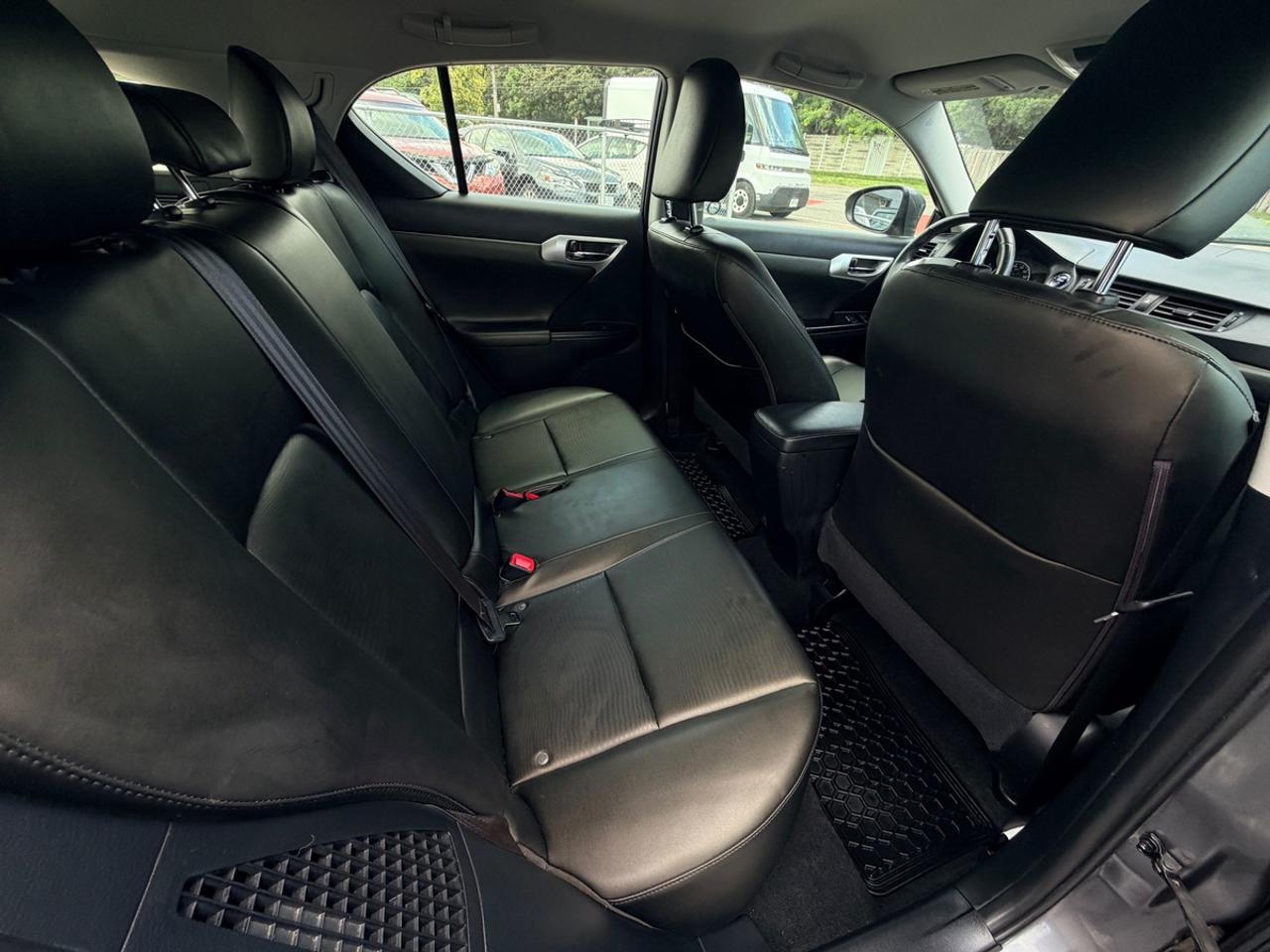 2013 Lexus CT 200h Base Photo
