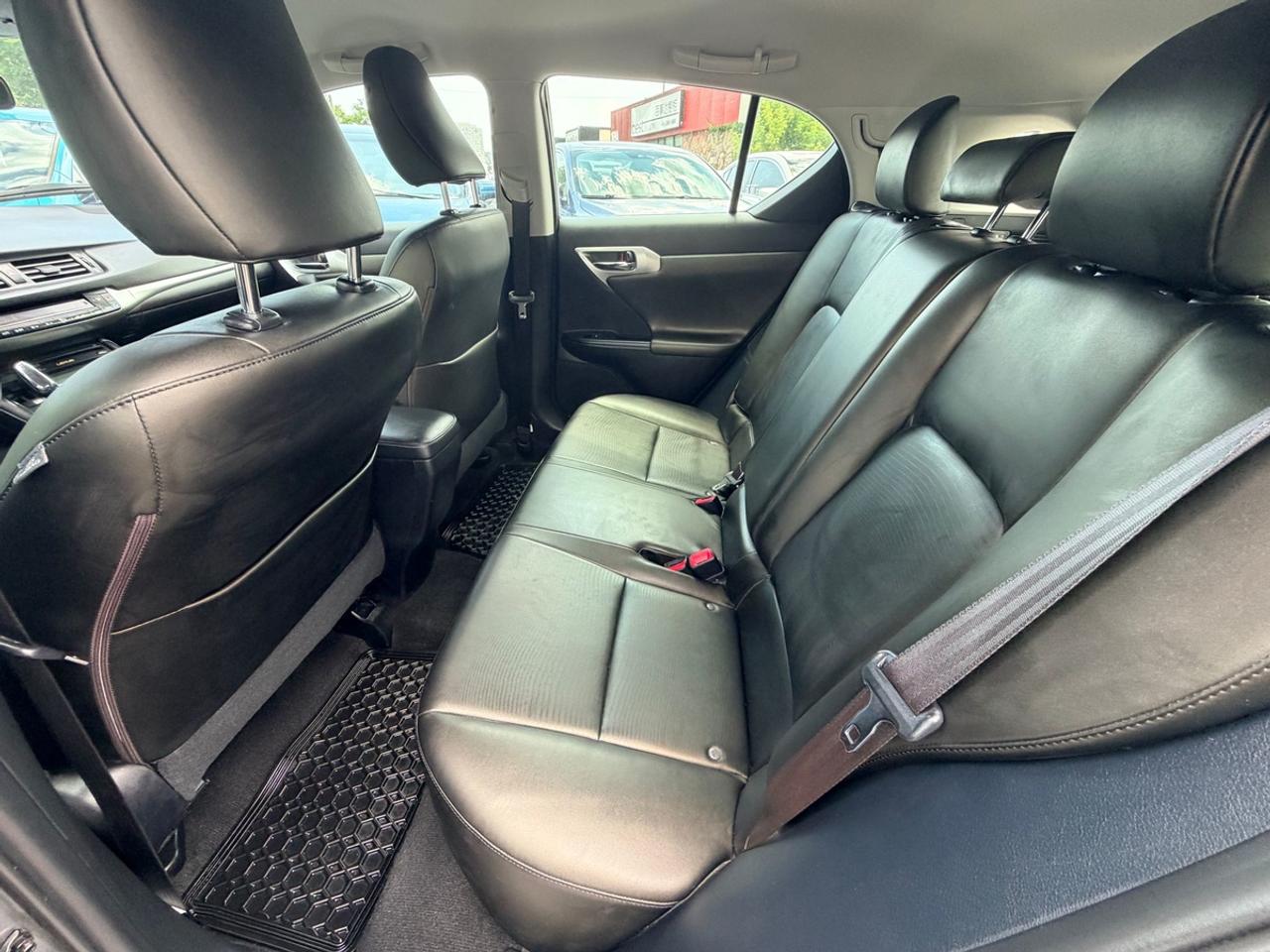 2013 Lexus CT 200h Base Photo