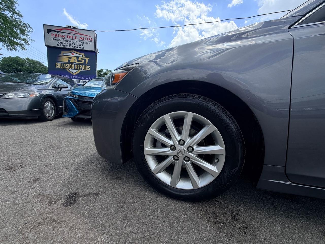 2013 Lexus CT 200h Base Photo