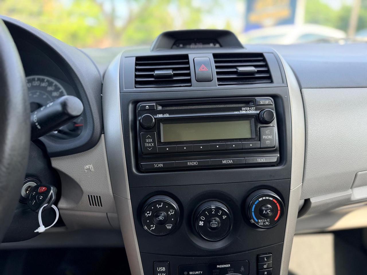 2012 Toyota Corolla CE Photo