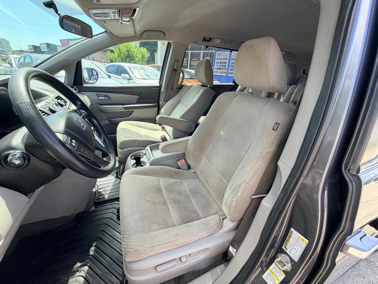 2017 Honda Odyssey EX Photo