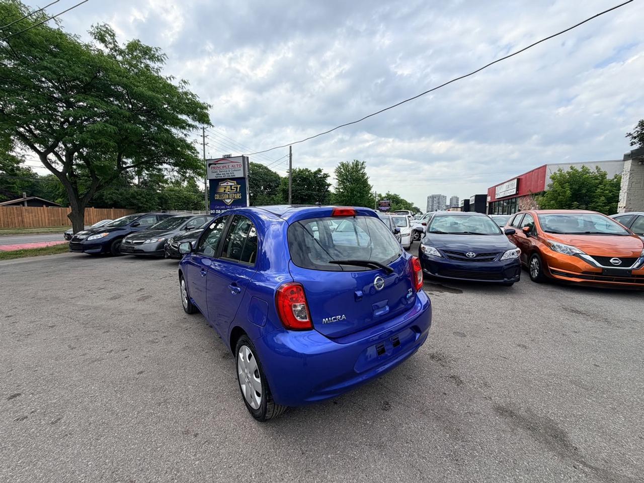 2015 Nissan Micra Base Photo4