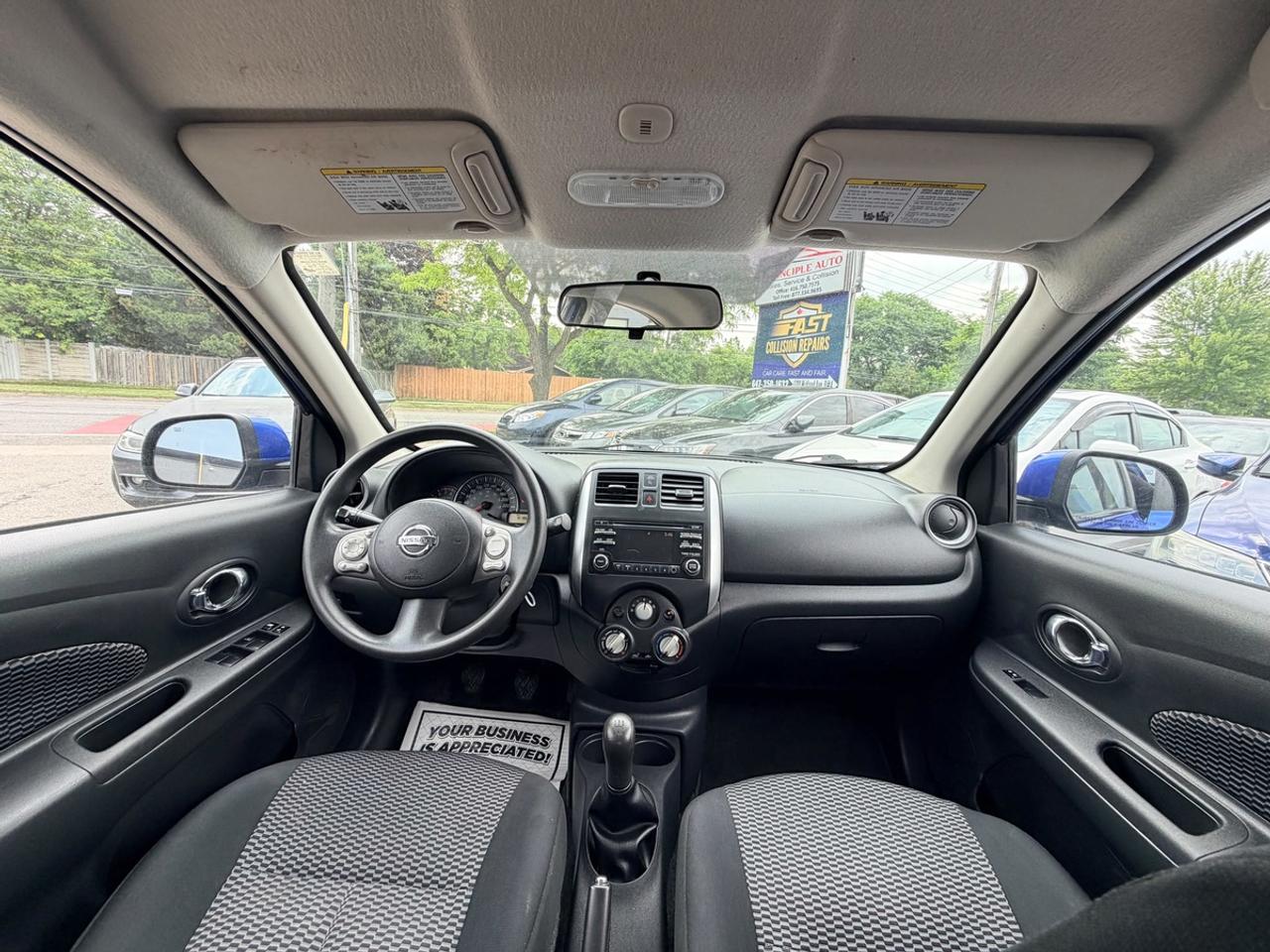 2015 Nissan Micra Base Photo