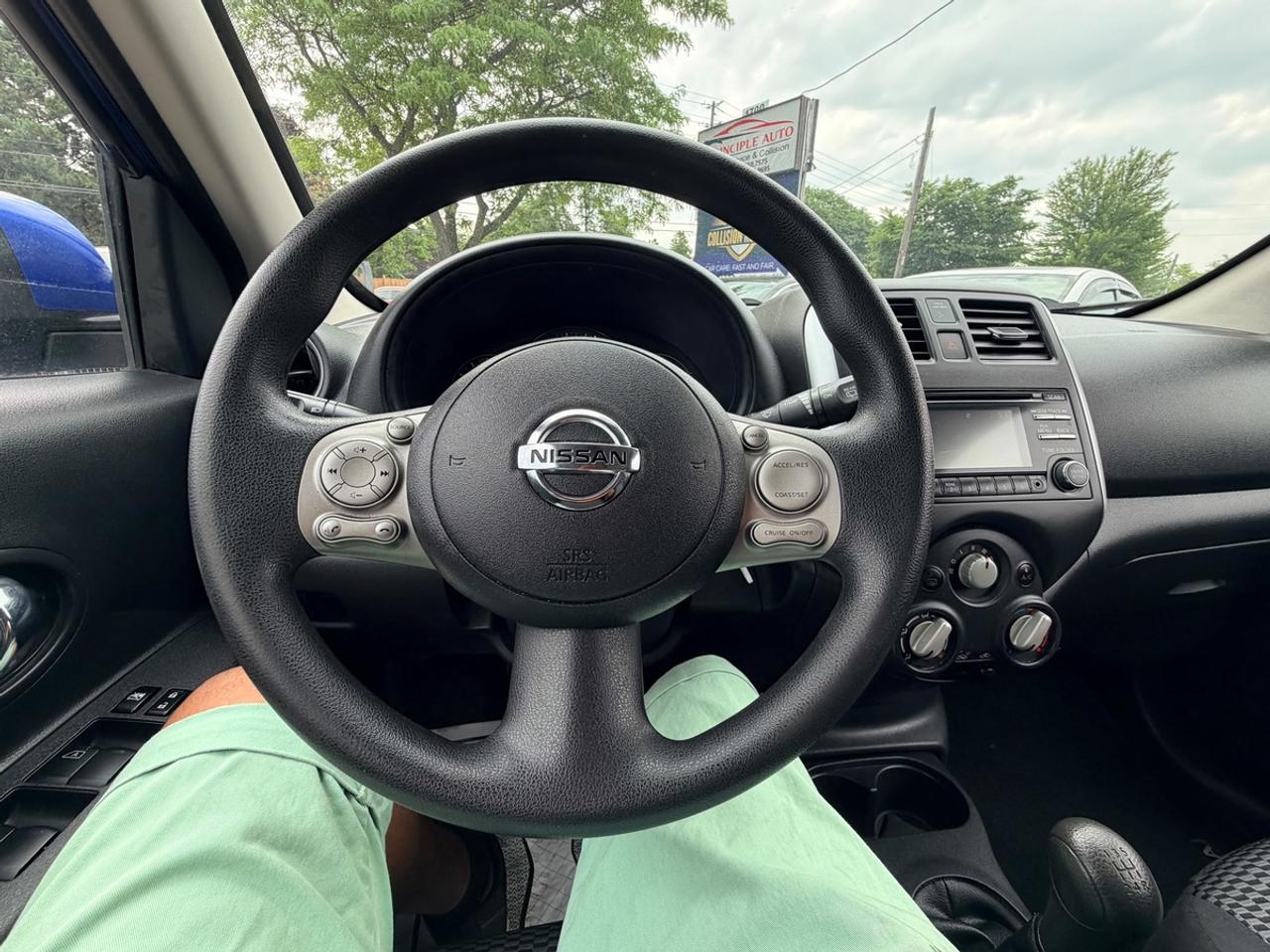 2015 Nissan Micra Base Photo