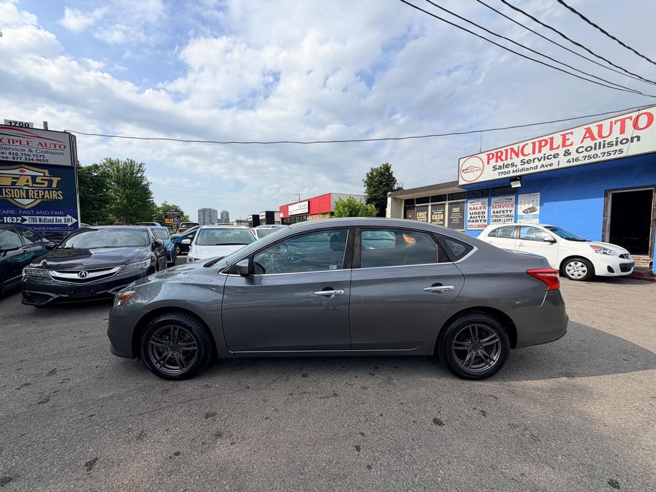 2018 Nissan Sentra SV Photo