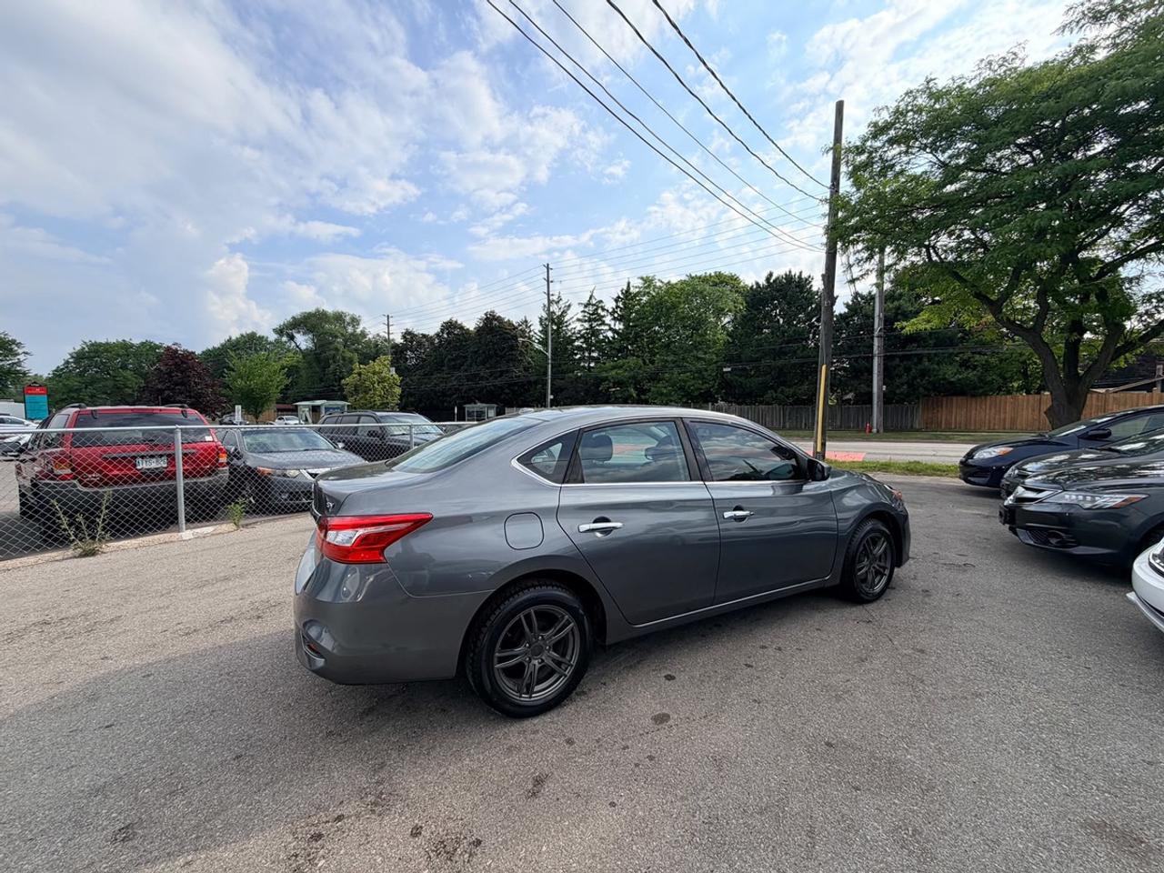 2018 Nissan Sentra SV Photo
