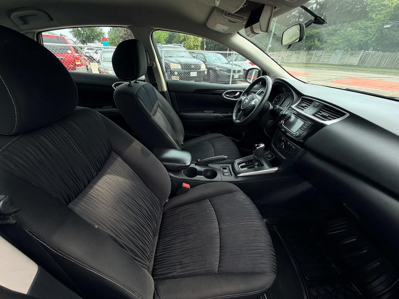 2018 Nissan Sentra SV Photo