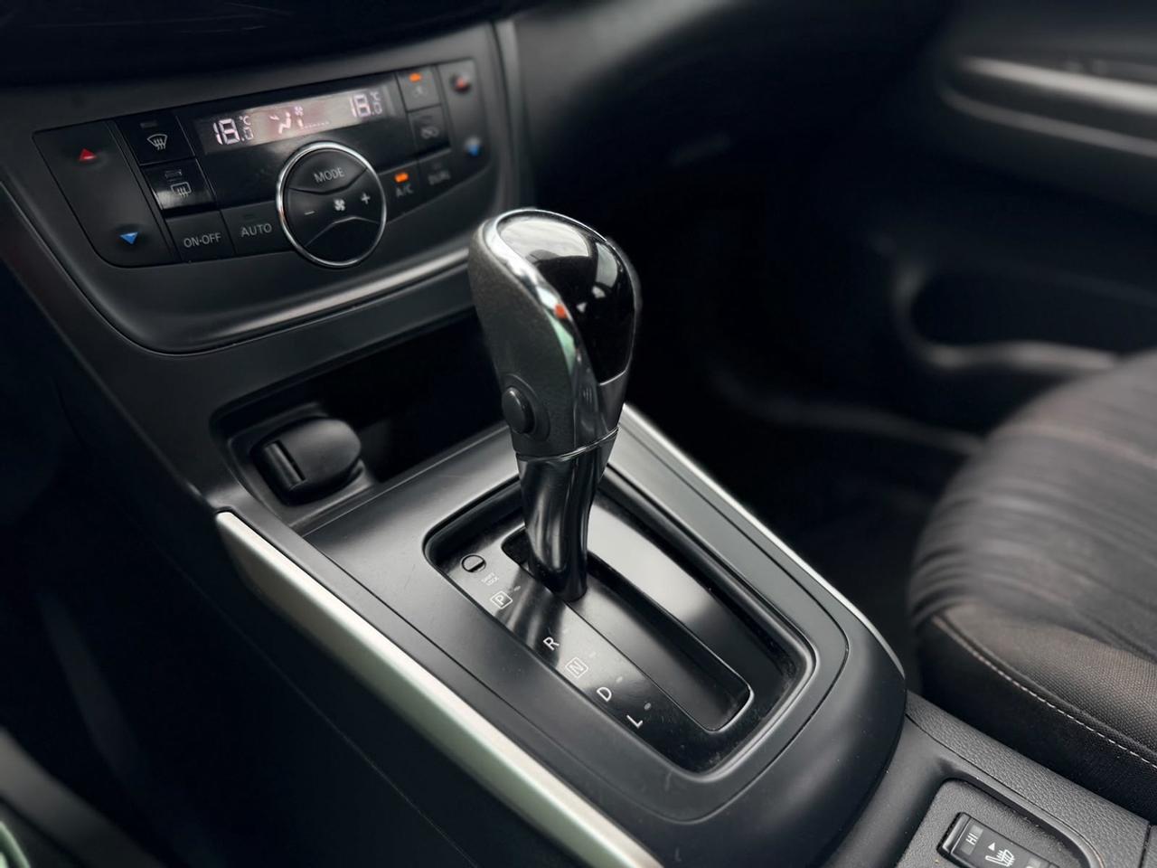 2018 Nissan Sentra SV Photo