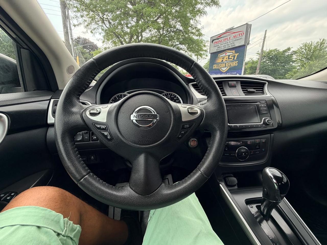 2018 Nissan Sentra SV Photo