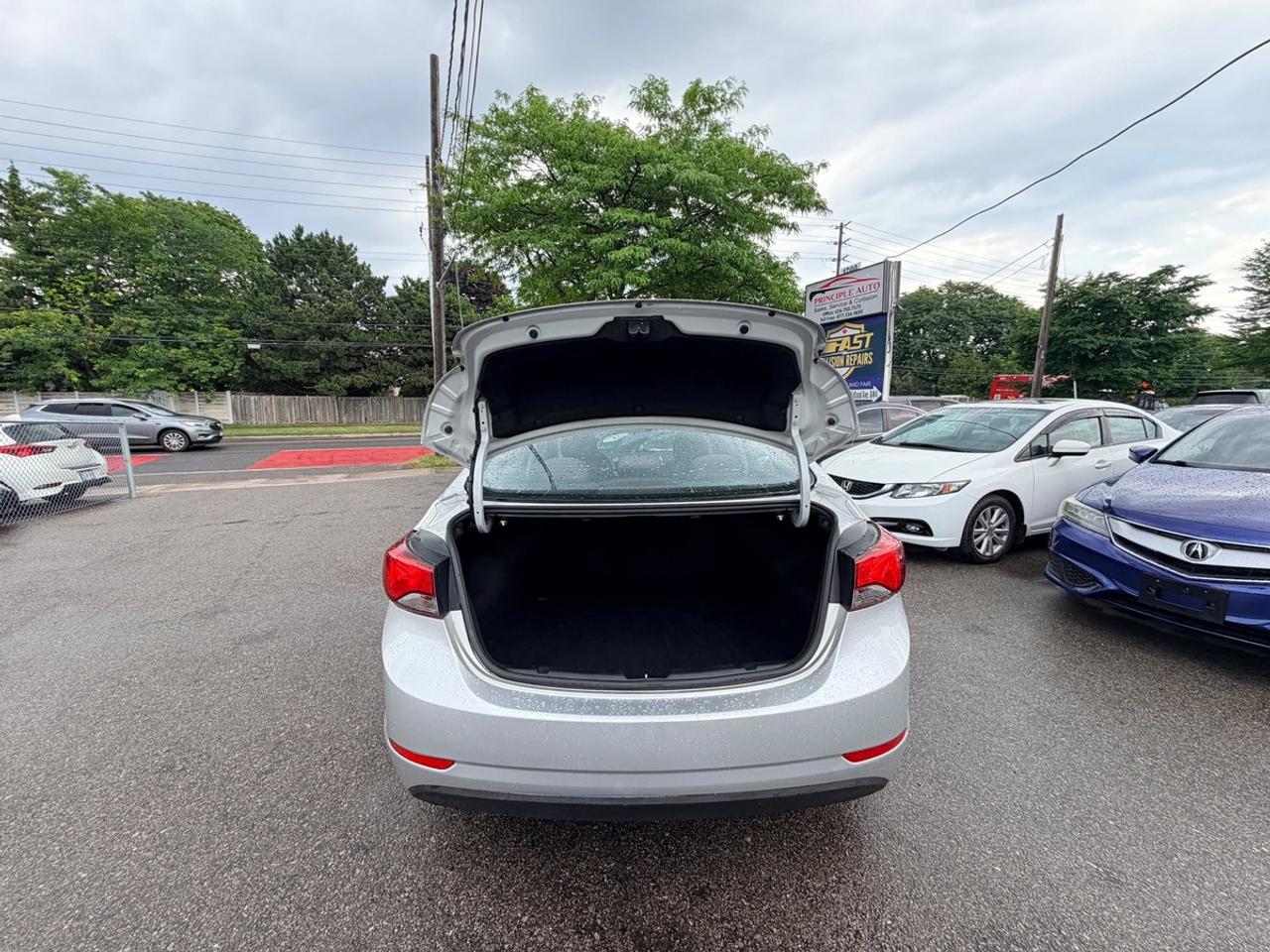 2016 Hyundai Elantra Limited Photo