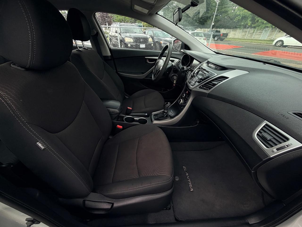 2016 Hyundai Elantra Limited Photo