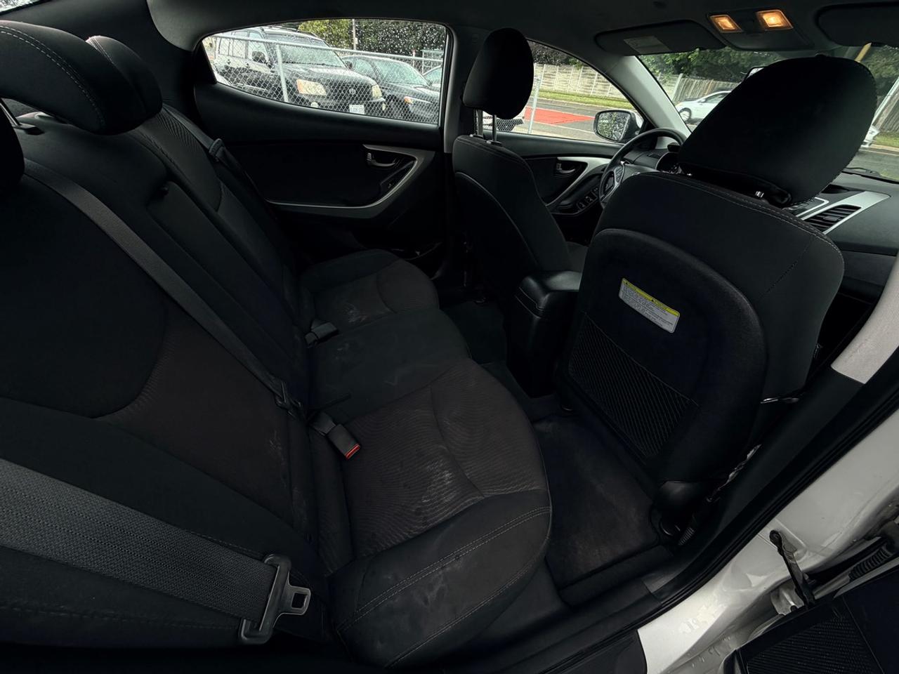2016 Hyundai Elantra Limited Photo