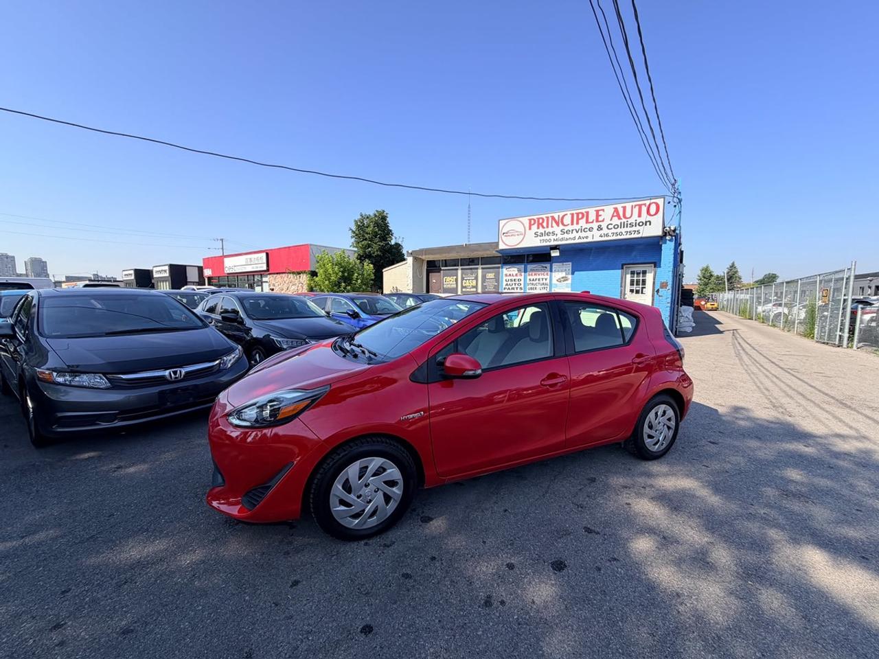 2018 Toyota Prius c Two Photo