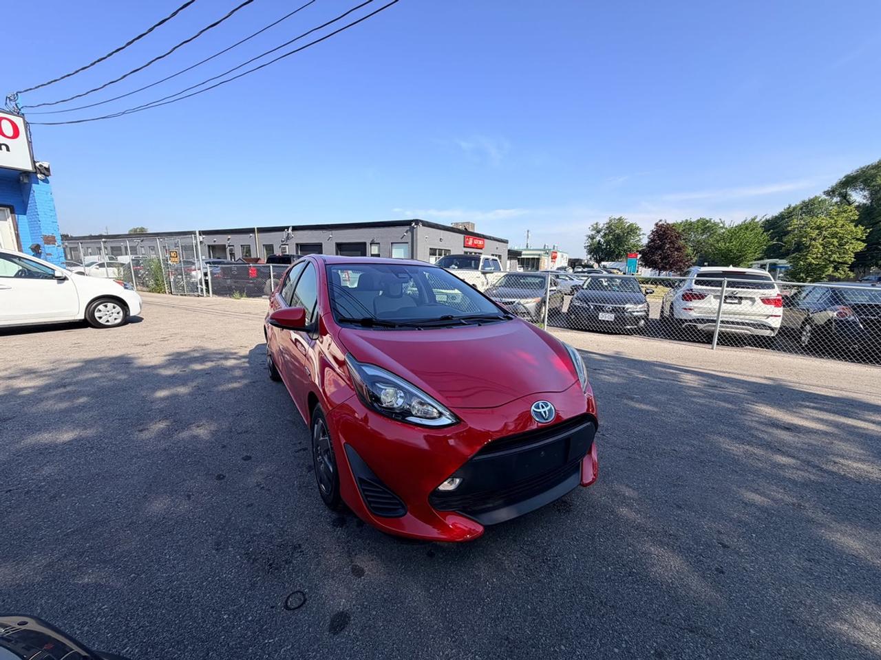 2018 Toyota Prius c Two Photo