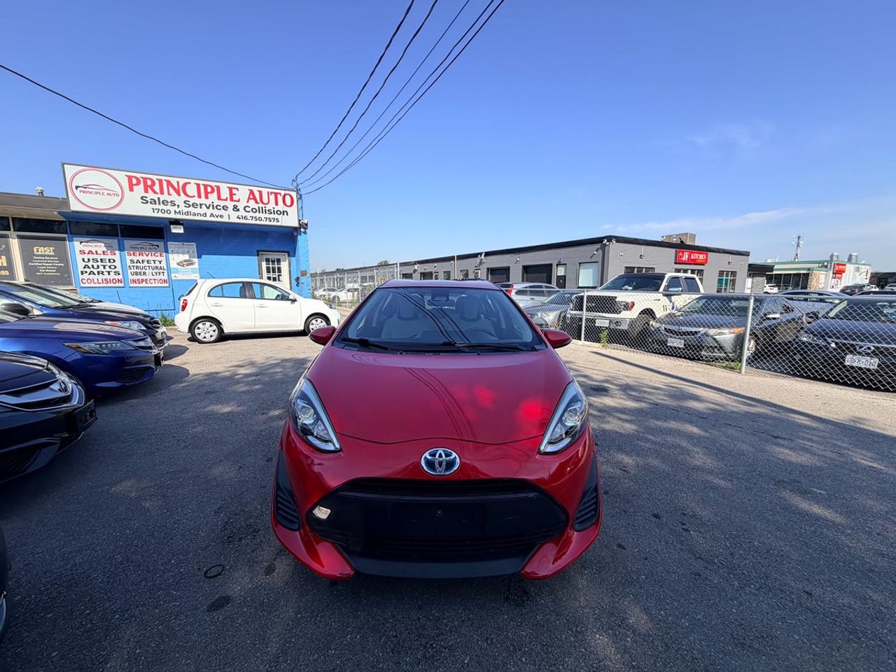 2018 Toyota Prius c Two Photo