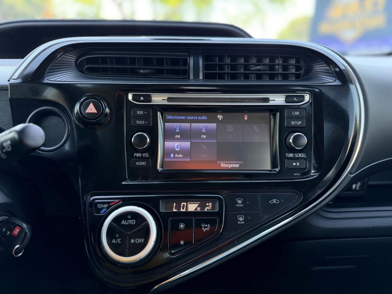 2018 Toyota Prius c Two Photo