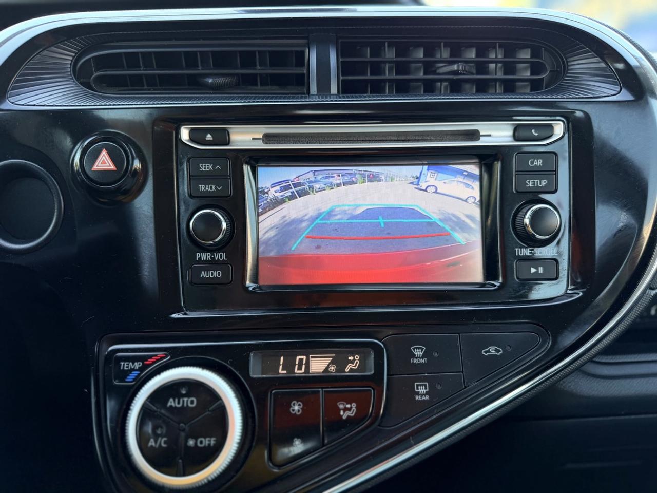2018 Toyota Prius c Two Photo