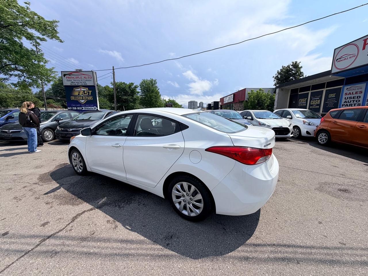 2013 Hyundai Elantra GLS Photo3
