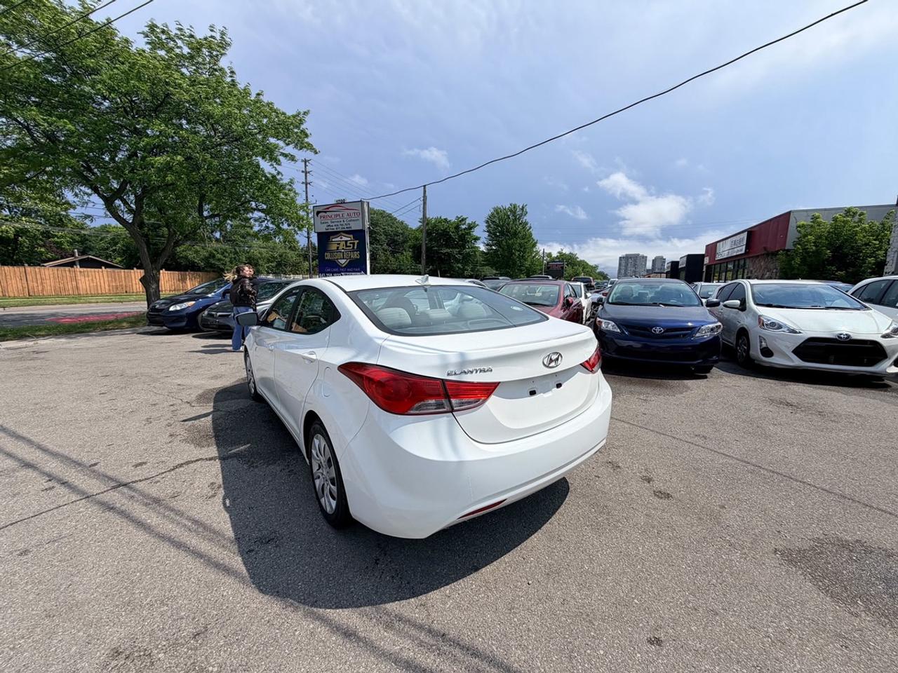 2013 Hyundai Elantra GLS Photo